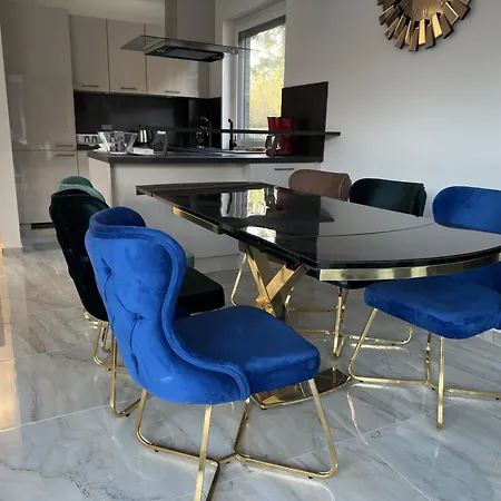 Dream Haus-a For 6 Persons *