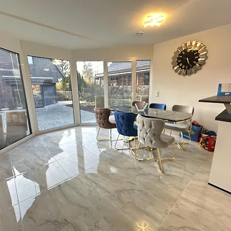 Dream Haus-a For 6 Persons